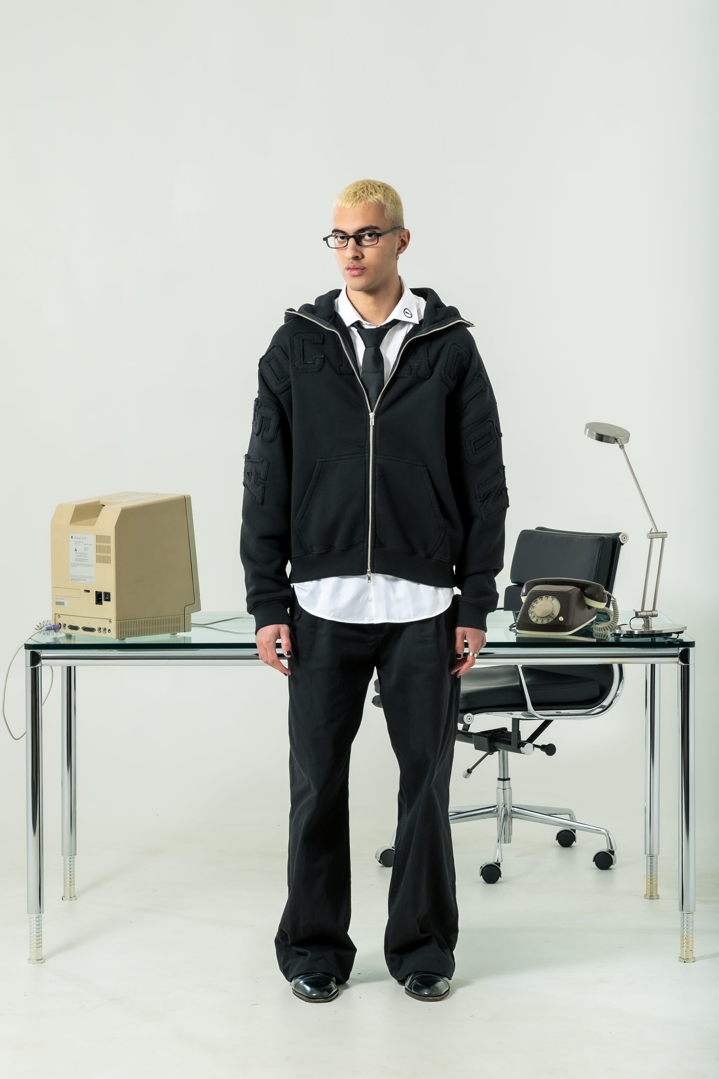 Asociación Zip Hoodie - Schwarz
