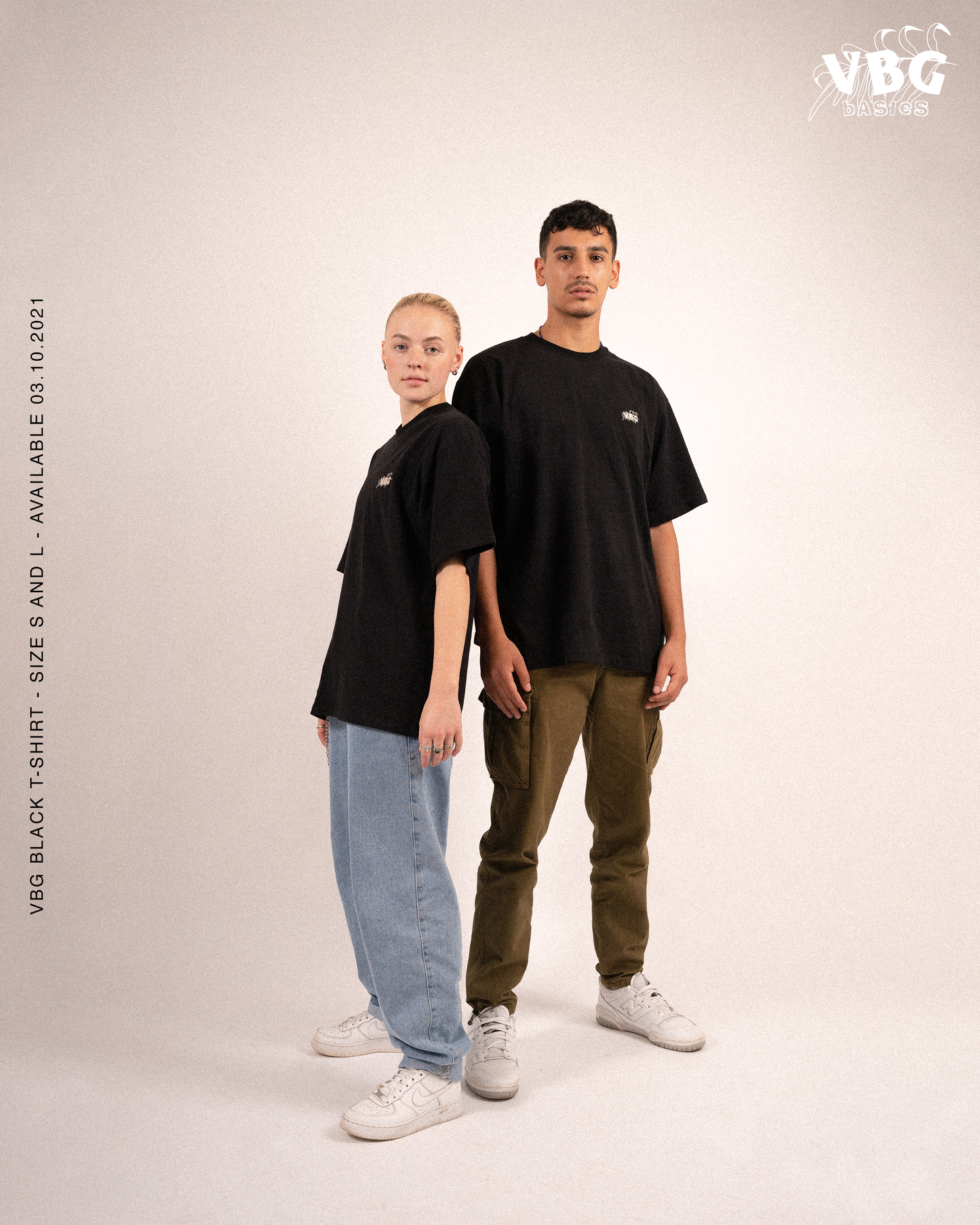"Leaf Stitch" T-Shirt - Black - VBG